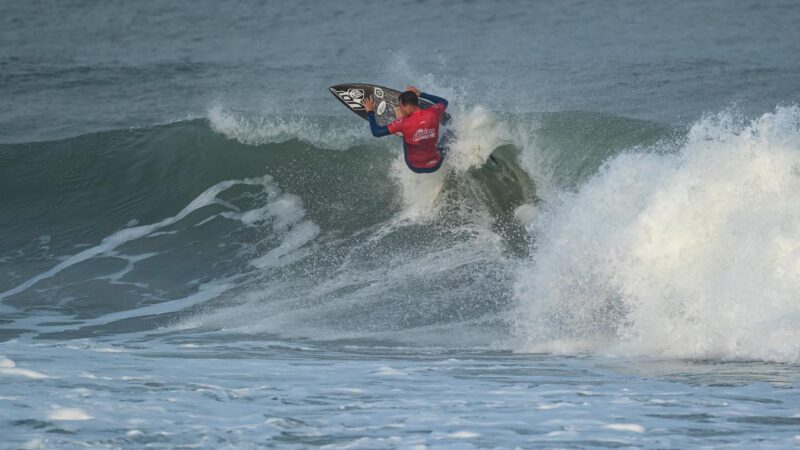 João Vitor Cypriano: O Atleta Capixaba Rumo ao Mundo com Desafio na Perna Europeia do WQS