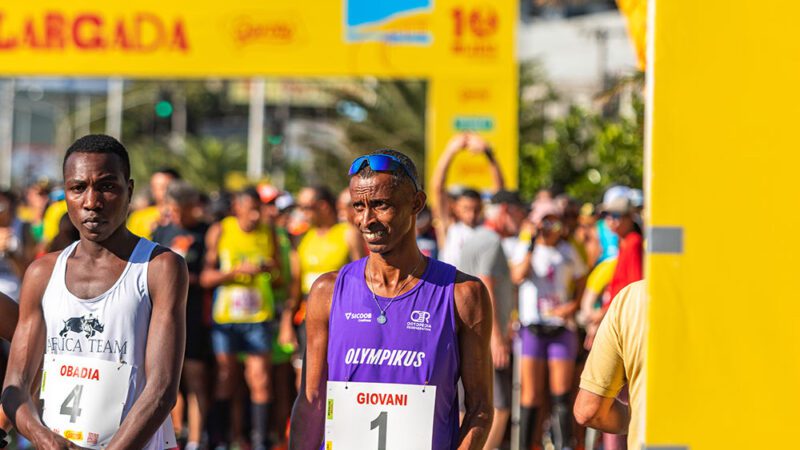 Queniano conquista as Dez Milhas Garoto com o segundo melhor tempo da história