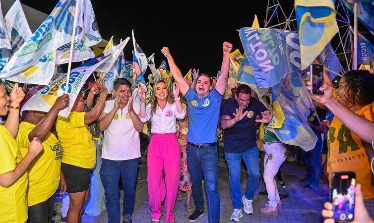 Lorenzo Pazolini é reeleito no primeiro turno com mais de 56% dos votos