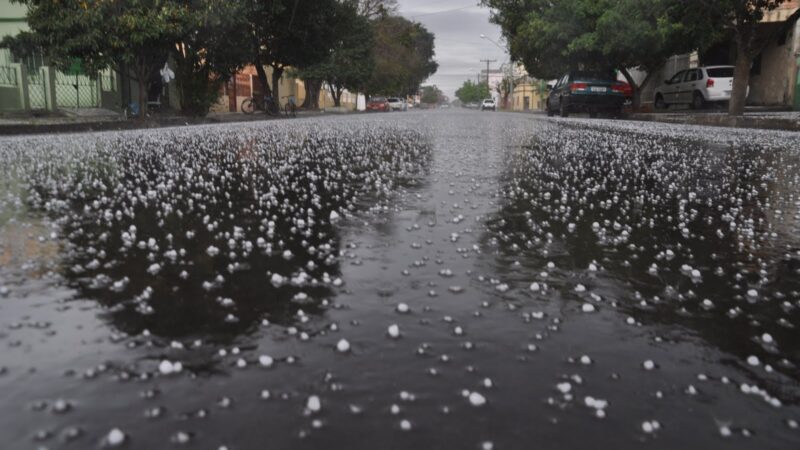 Inmet divulga avisos de tempestade e granizo no ES; confira as cidades afetadas