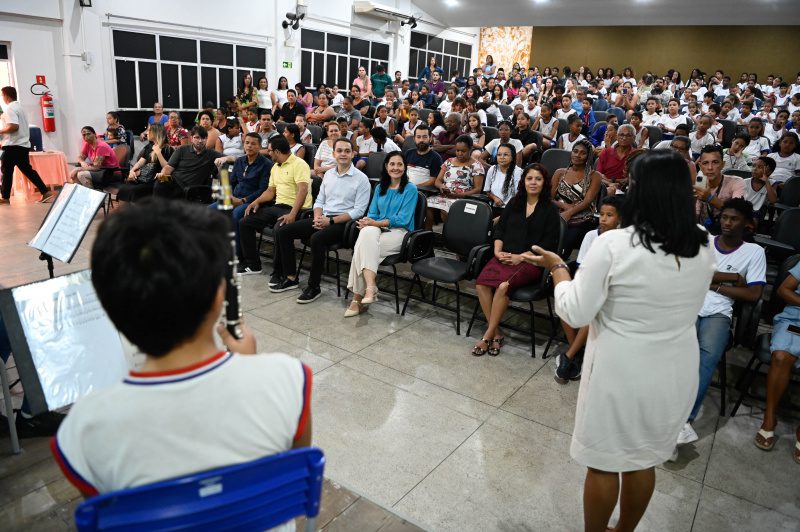 A EMEF Heloisa Abreu Judice de Mattos, localizada em Inhanguetá, contará com ginásio e quadra renovados