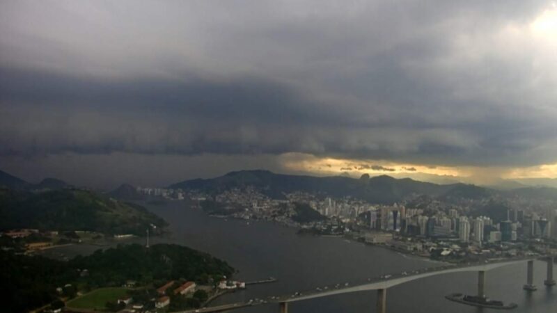 Em 24 horas, Vitória é a segunda cidade do Brasil com a maior quantidade de chuva registrada