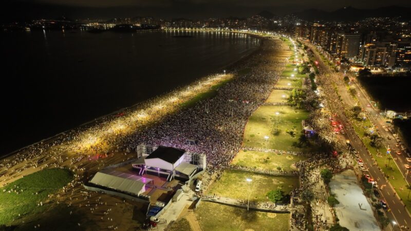 Graças à colaboração de todos, Pazolini promove o maior Réveillon da história do Espírito Santo. Veja as fotos da virada: