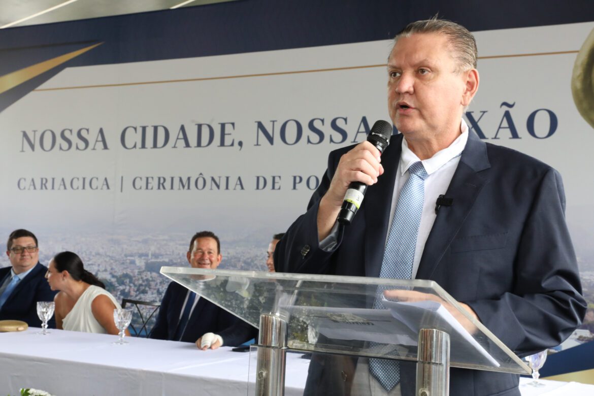 Posse do prefeito reeleito Euclério Sampaio em Cariacica: “Vamos continuar com o avanço da nossa cidade.” Veja fotos: