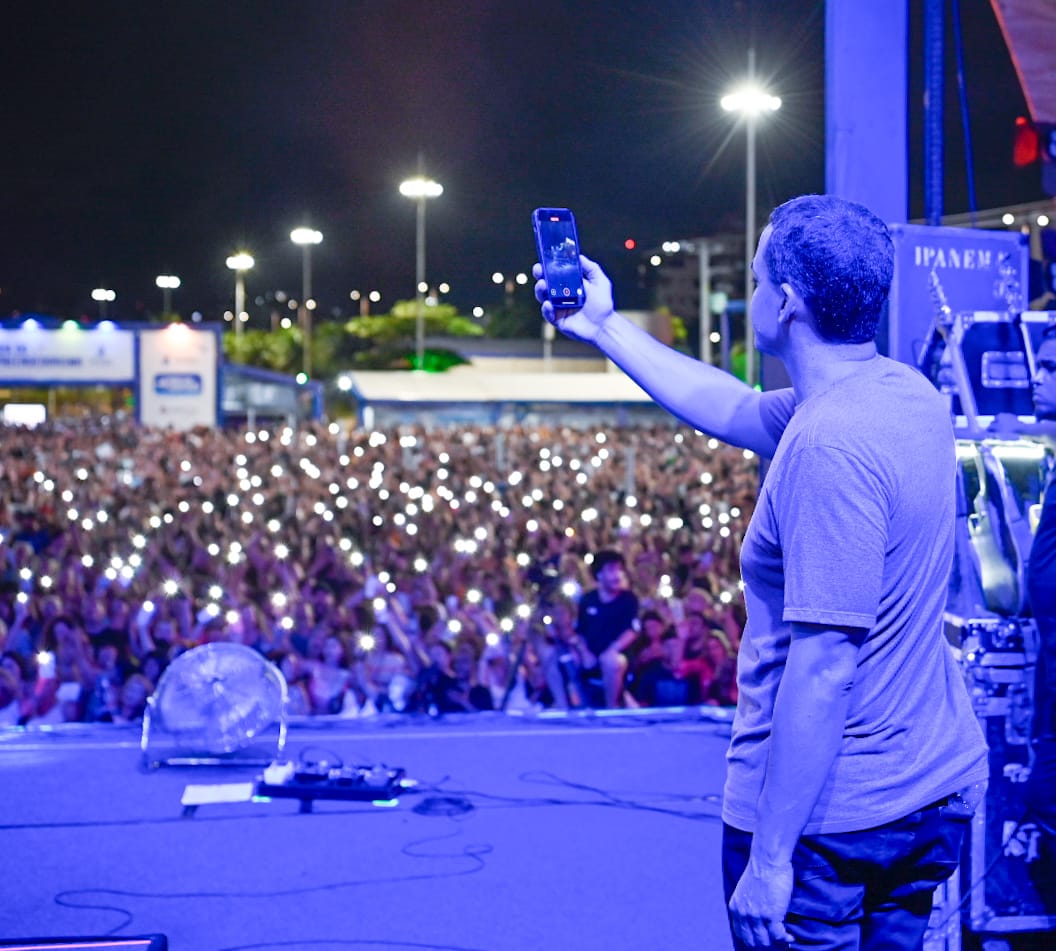 Arena de Verão 2025: noite de rock anima mais de 40.000 pessoas na praia de de Camburi nesta sexta-feira (24)